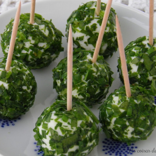 Bolinhas de Queijo de Cabra com Ervas (12 unidades)